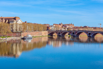 Obraz premium Stone Bridge across Garonne, Toulouse