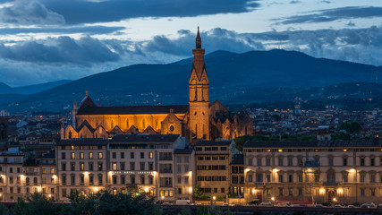 Naklejka premium Side view of Basilica of Santa Croce at night