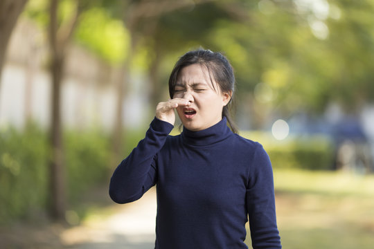 Health Care: Woman has sneezing