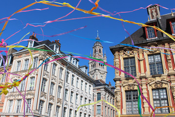 Lille (Vieille bourse et beffroi CCI) / France