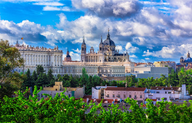 Naklejka premium Cathedral Santa Maria la Real de La Almudena and the Royal Palace in Madrid, Spain
