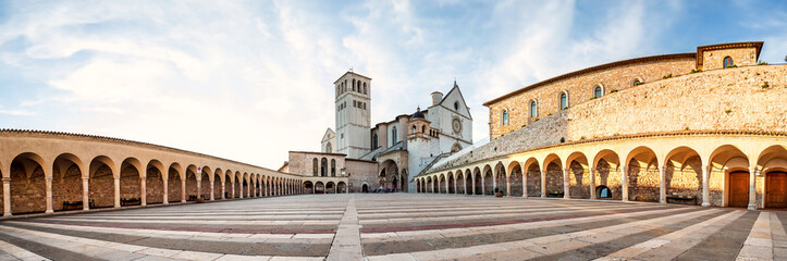Fototapeta na wymiar Stadt Assisi in Italien Umbrien