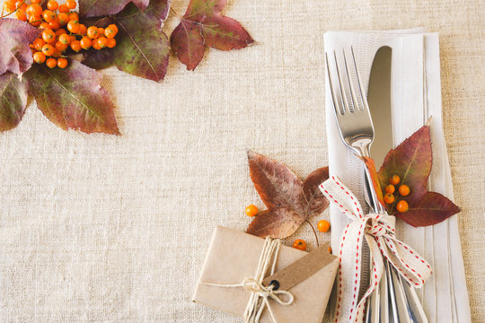 Thanksgiving autumn fall table setting copy space toning background