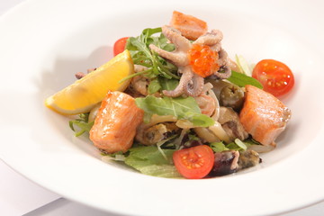 Salad with smoked salmon and seafood