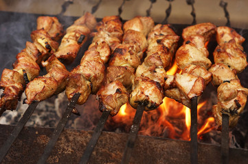 Шашлык на шампурах