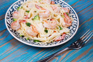 Creamy Shrimp and broccoli Pasta