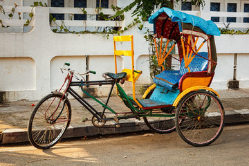 Bicycle rickshaw - obrazy, fototapety, plakaty