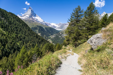 Fototapeta na wymiar Matterhorn peak in Zermatt