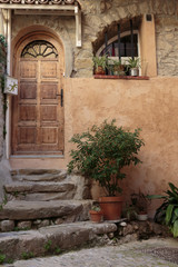 Fototapeta na wymiar Entrance to the old French house