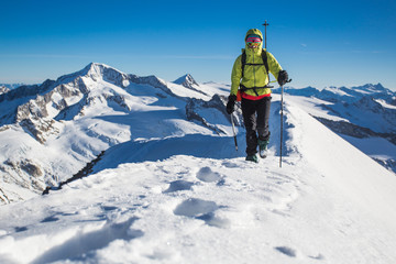 Fototapeta na wymiar Winter mountaineering