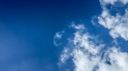 Obraz premium blue sky and white clouds