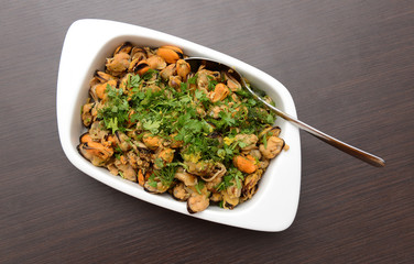 mussels in white wine sauce
