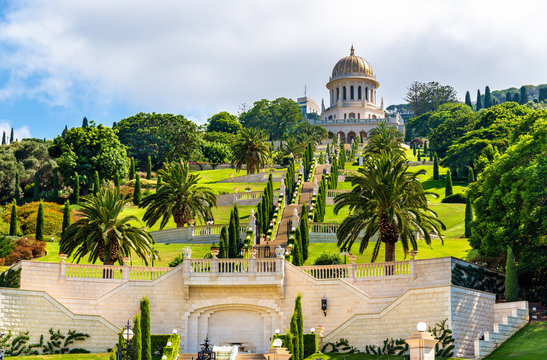 Shrine of the Bab and lower terraces at the Bahai World Center in Haifa