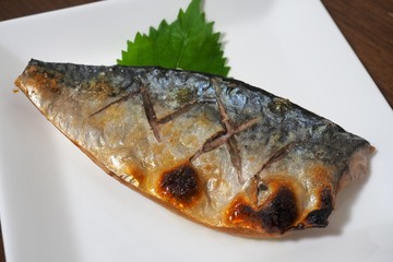 鯖の塩焼き