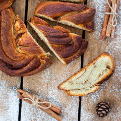 Sweet wreath with cinnamon, square