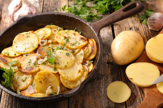 roasted potato with herb