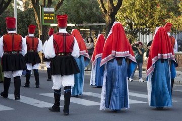 QUARTU S.E., ITALIA - SETTEMBRE 15, 2012:  Sfilata della Sagra dell'uva 2012 - Sardegna - gruppo...