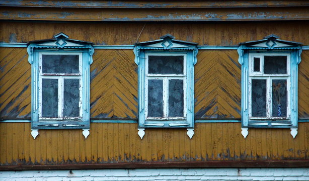 Suzdal, finestre di un'isba