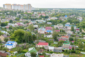 Obraz premium Landscape of a residential district with individual private houses