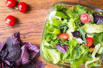 Green summer salad with cherry tomatos