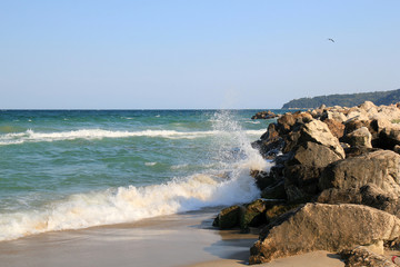 Волны на море