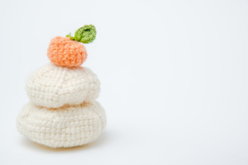 kagami mochi with knitting