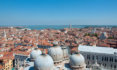 Fototapeta na wymiar Venezia- panorama dal Campanile di San Marco