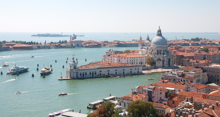 Fototapeta na wymiar Venezia-Basilica di S Maria della Salute vista dal Campanile di San Marco