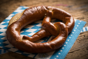 Brezel mit Serviette