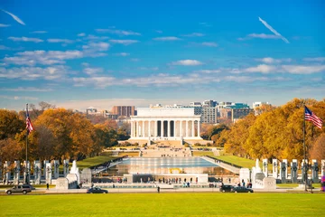 Crédence de cuisine en verre imprimé Lieux américains Lincoln memorial and pool in Washington DC, USA