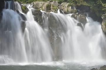 Fototapeta premium 関之尾の滝