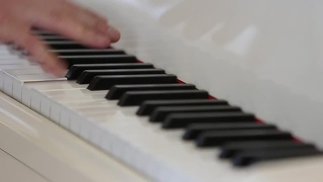 hands of a piano playing guy