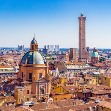 leaning towers of Bologna