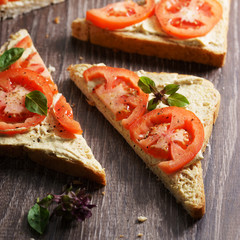 tomato sandwich