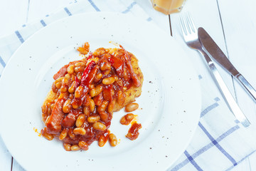  white beans in tomato sauce