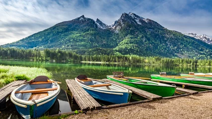 Papier Peint photo Lavable Lac / étang Boats on the lake Hintersee in the Alps, Germany