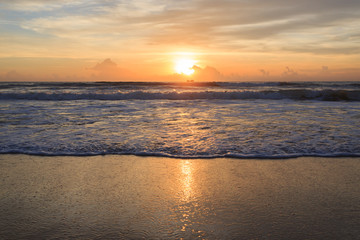 Fototapeta na wymiar summer on the beach background, beautiful sunrise dramatic sky