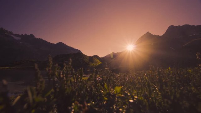 Sonnenaufgang in der Schweizer Bergwelt Sustenpass Region