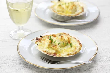 Fotobehang coquilles saint jacques gratin, french scallop cuisine © uckyo