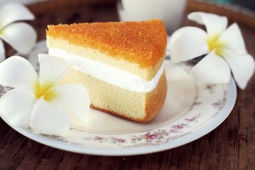 Gold Egg Yolk Thread Cakes