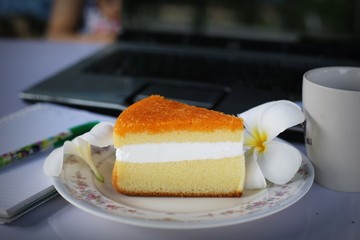 Gold Egg Yolk Thread Cakes