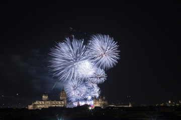 Fuegos artificiales durante la celebraci&oacute;n de las Ferias y fiestas de Salamanca 2016