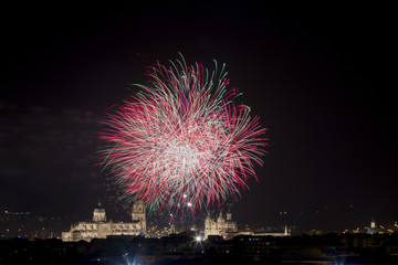 Fuegos artificiales durante la celebración de las Ferias y fiestas de Salamanca 2016