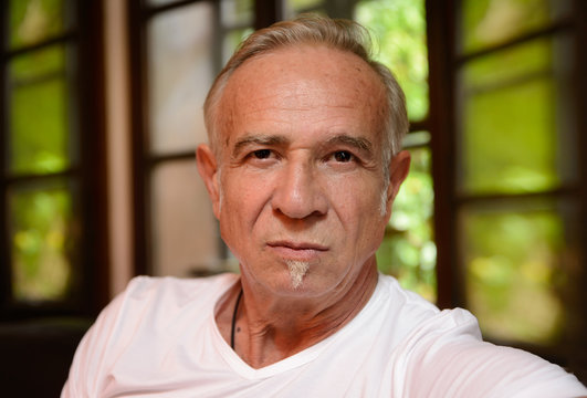 M&auml;nnerportrait Arzt frontal