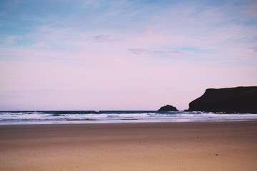 Early morning view over the beach at Polzeath Vintage Retro Filt