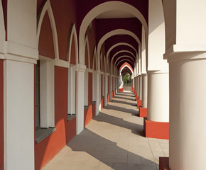 Obraz premium Architectural building with arches and columns with the prospect.