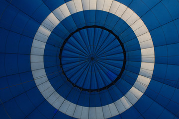 Naklejka premium Closeup view inside of a hot air balloon