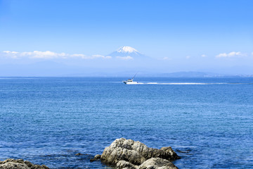 富士山　森戸海岸　クルーザー