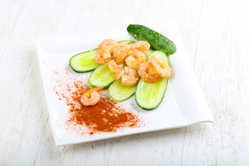 Prawn with cucumbers