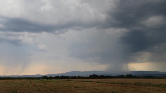 Zeitraffer - Hagelsturm &uuml;ber dem Taunus, Hessen, Deutschland